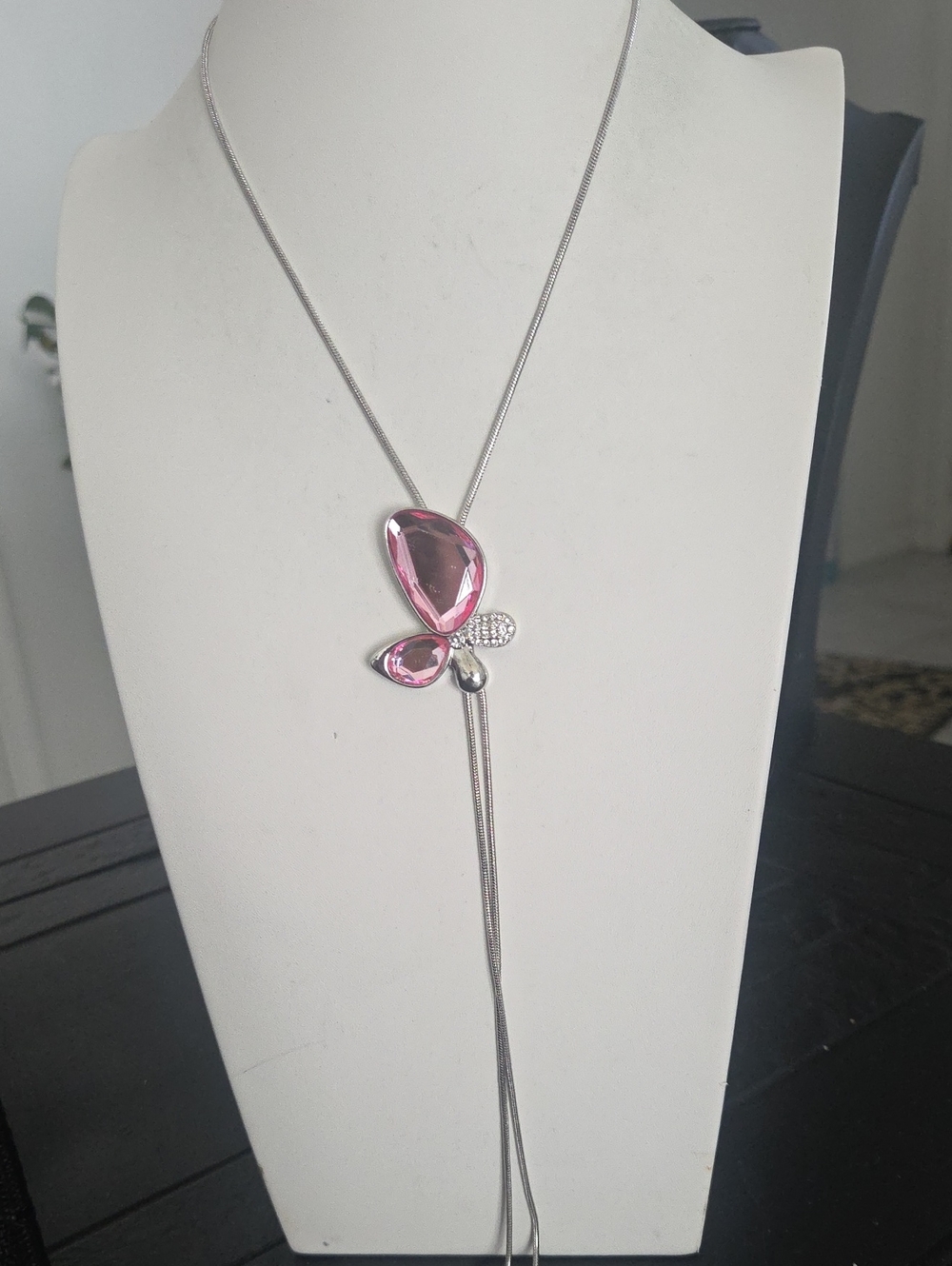 Paparazzi Focused Flutter Pink Necklace NWT
